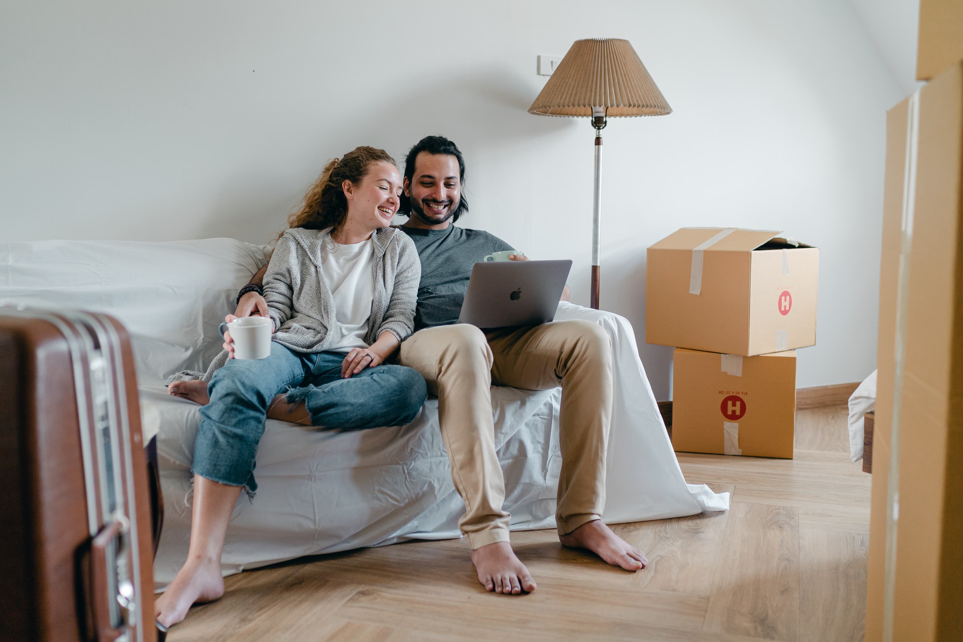 6 tips for less stress when moving in together