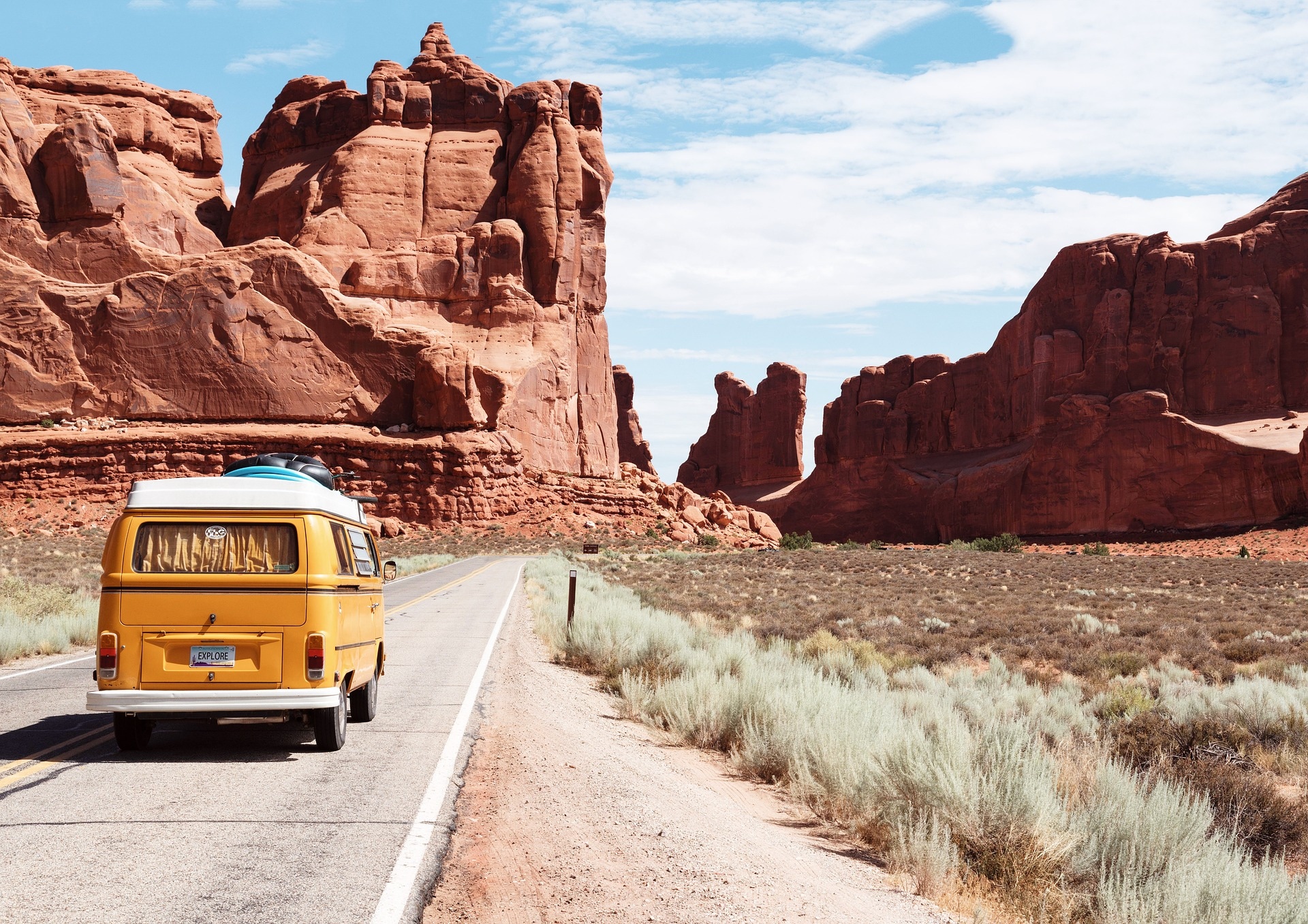 Pack your bags and off you go?! Going to live abroad takes careful planning and preparation